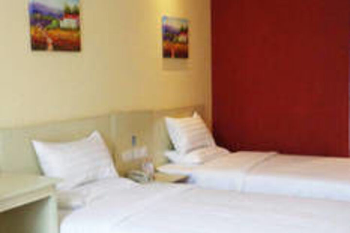 Room 6 of 21