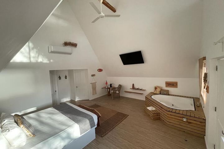 Room 13 of 97