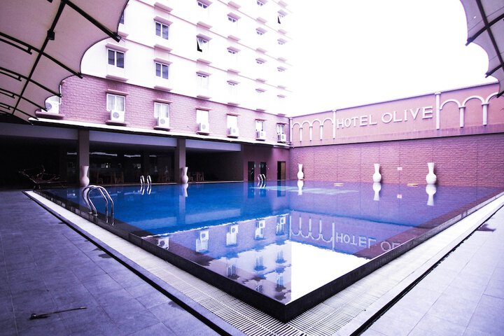 Pool Hotel