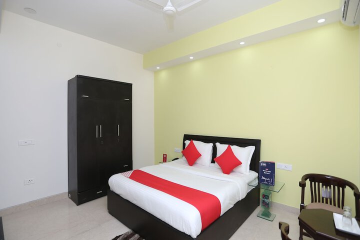 Room 27 of 29
