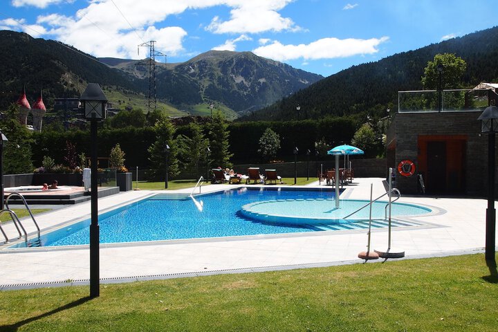 Pool 27 of 55