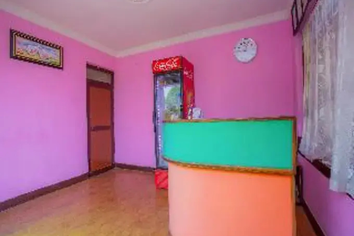 Room 5 of 10