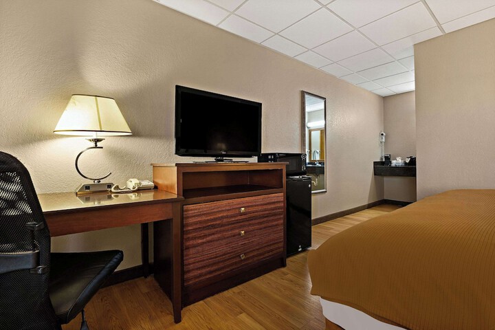 Room 22 of 47