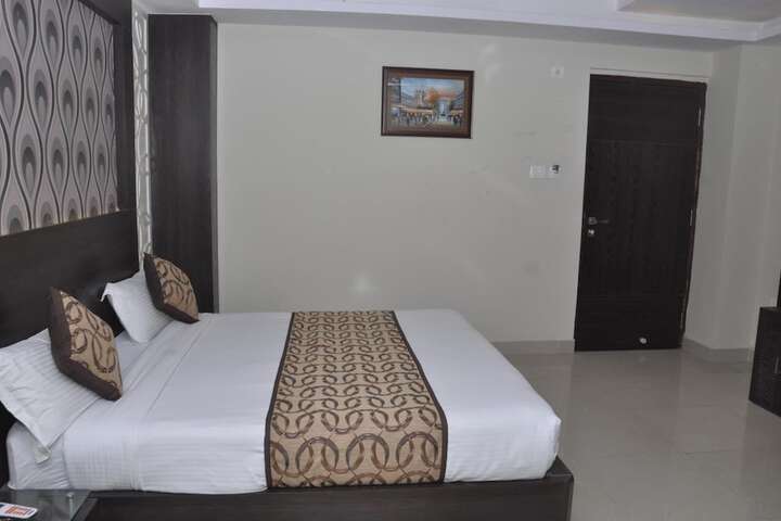 Room 17 of 47