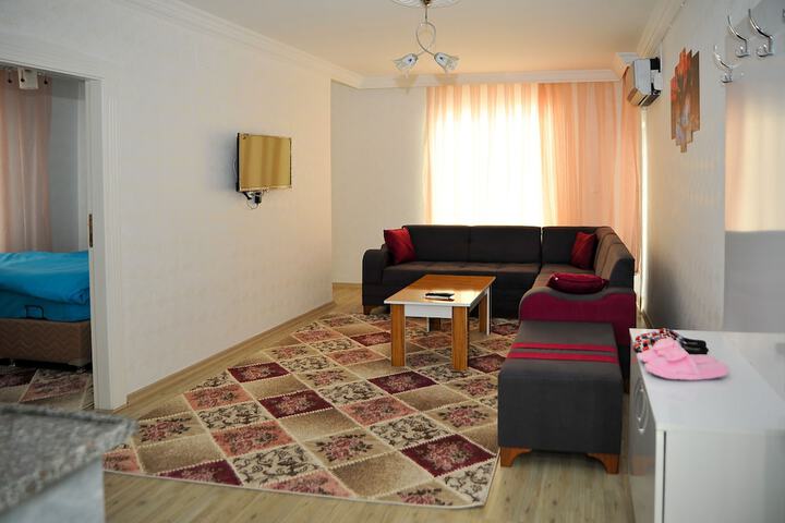 Room 7 of 28