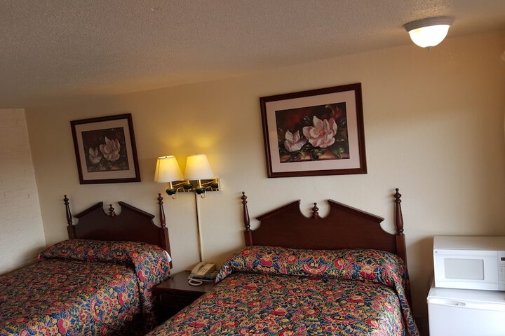Room 8 of 35