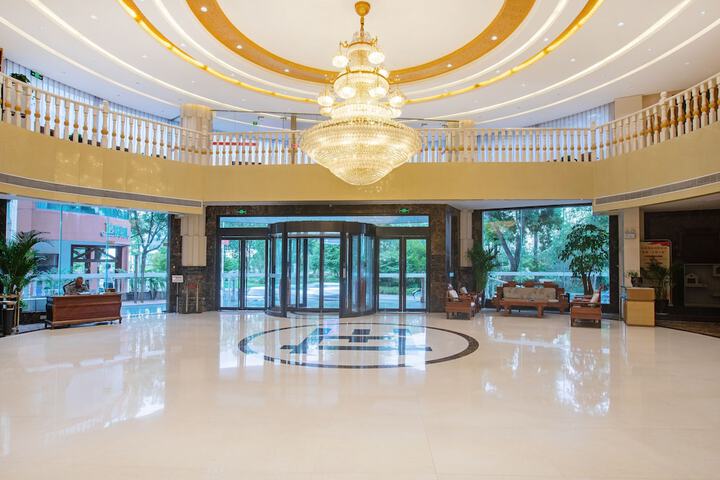 Hotel Interior 7 of 95