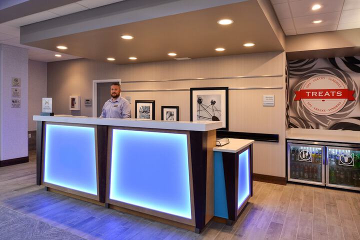 Concierge desk