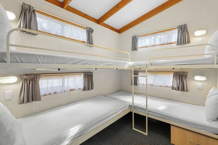 Room 18 of 84