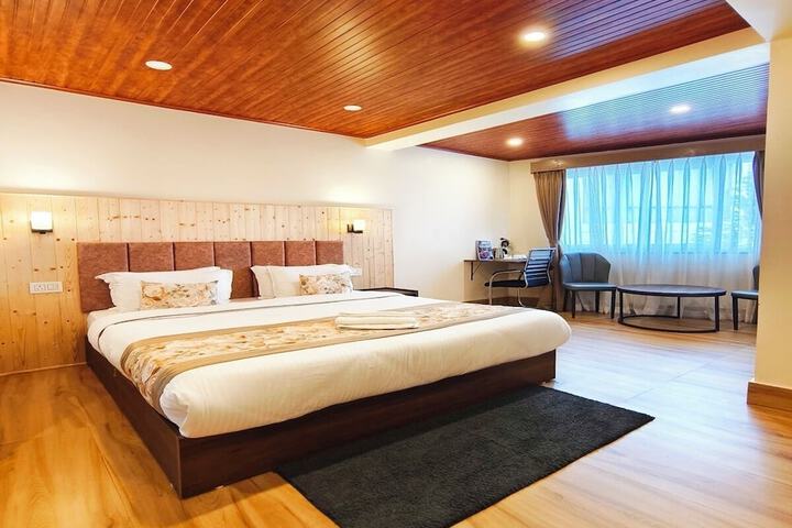 Room 20 of 28