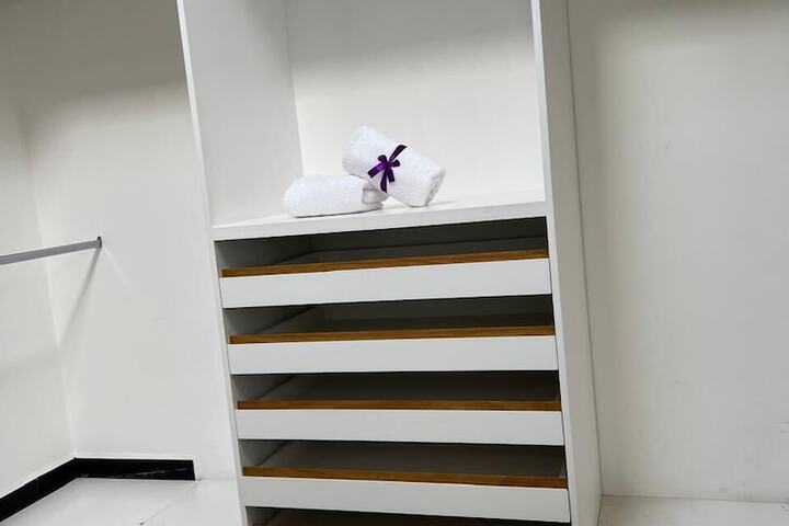 Room 82 of 165