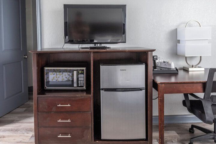Premium 2 Queen Beds (10 of 18)