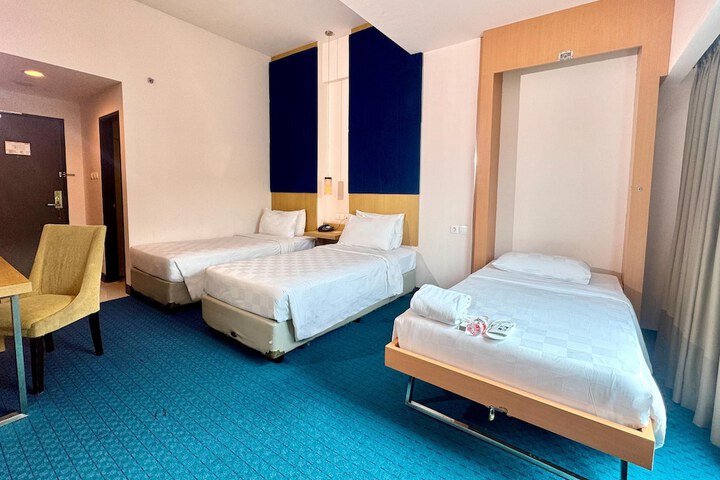 Room 26 of 73