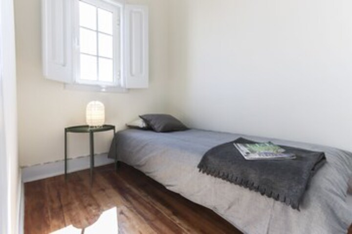 Room 18 of 29