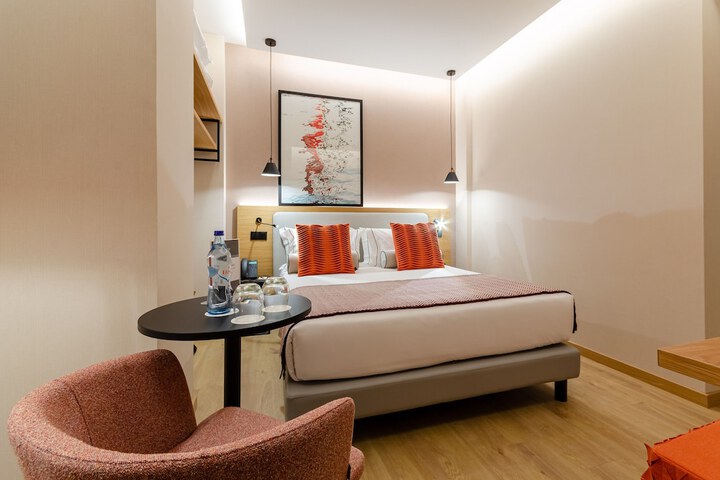Room 30 of 99
