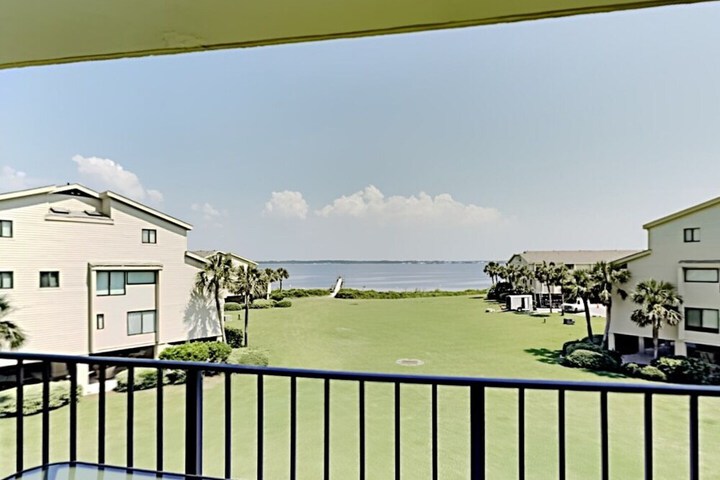 Property Grounds 41 of 44