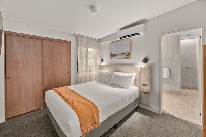 Room 14 of 75
