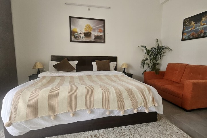 Room 8 of 51