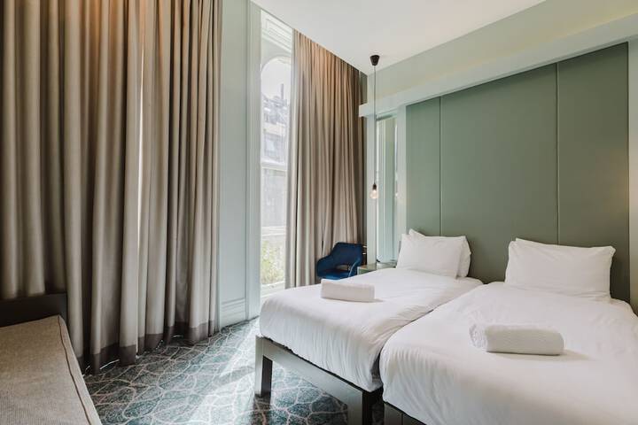 Room 211 of 263