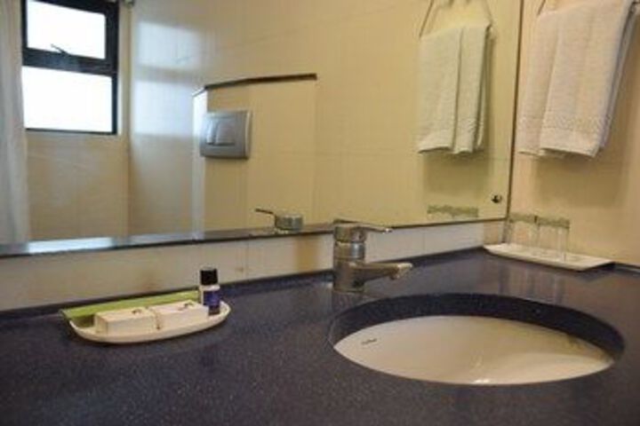 Room 3 of 22