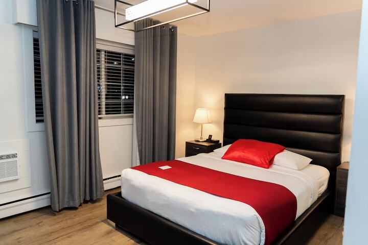 Room 4 of 61