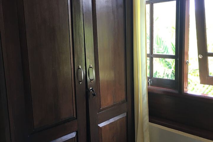 Room 15 of 79