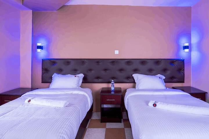Room 14 of 52