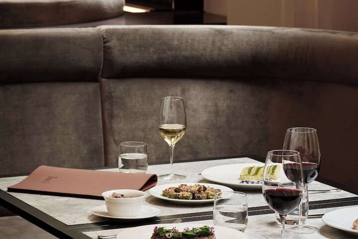 Dining 43 of 60