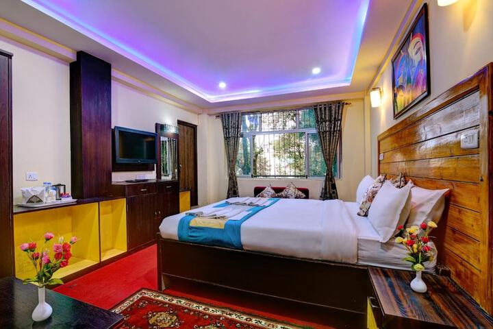 Room 22 of 37