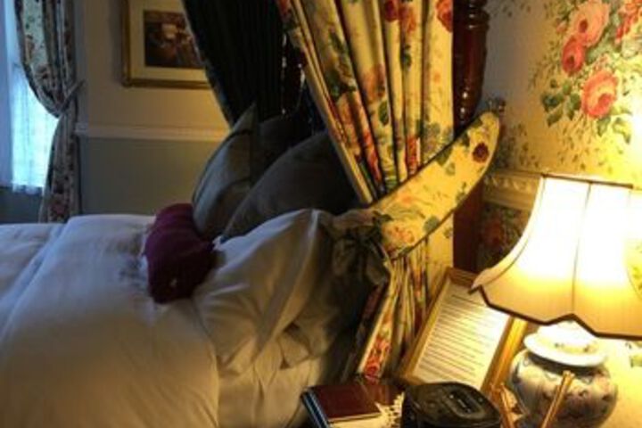 Room 8 of 20
