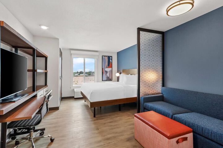 Room 14 of 33