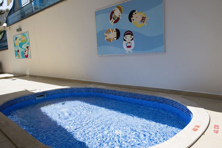 Pools & Facilities