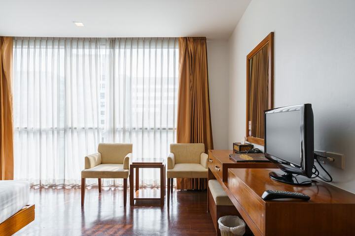 Room 34 of 60