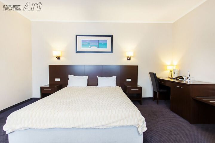 Room 27 of 130