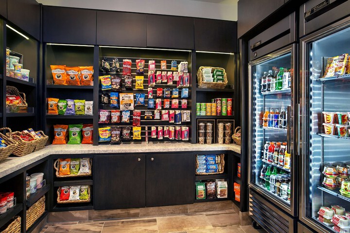 Snack bar