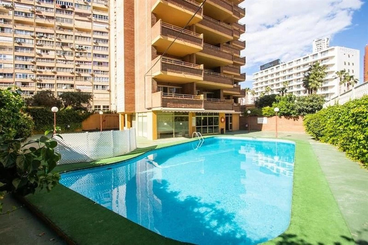 Pool 10 of 17