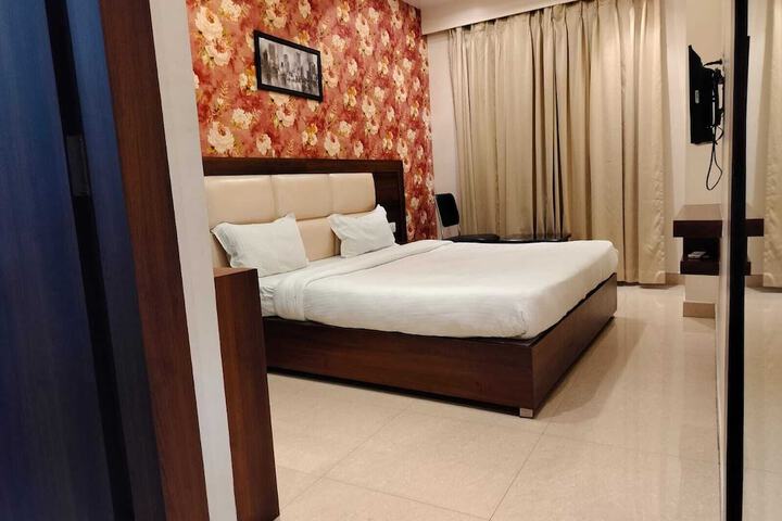 Room 15 of 26