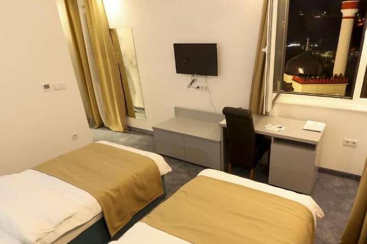 Room 8 of 55