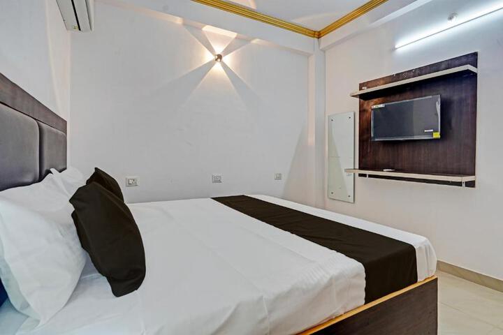 Hotel O RR Palace