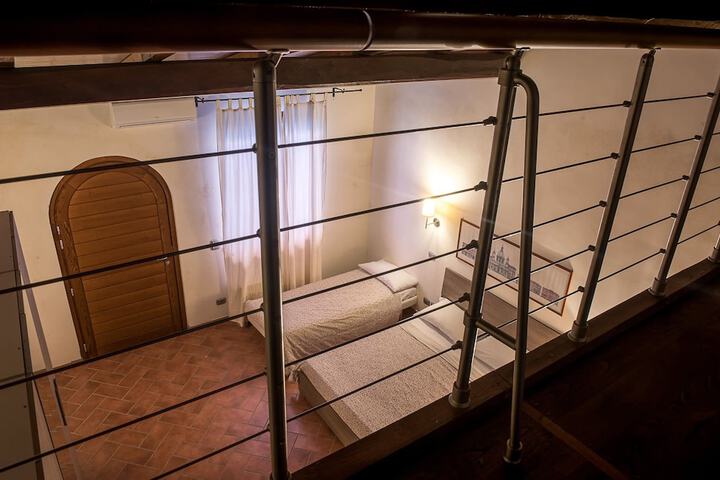 Room 16 of 20