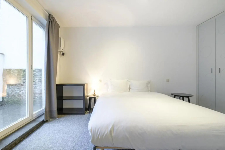 Room 5 of 15