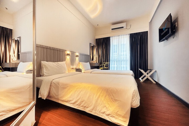 Room 2 of 13