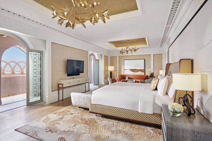 Room 15 of 219