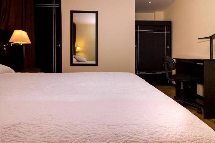 Room 6 of 29