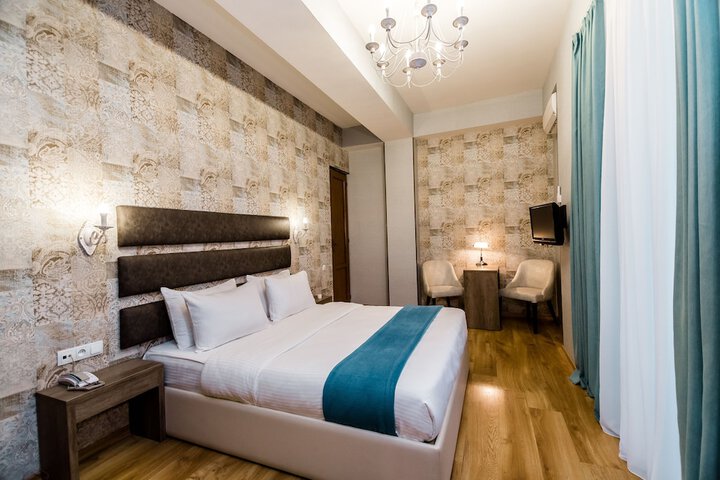 Room 49 of 108