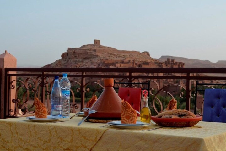 Dining 59 of 98