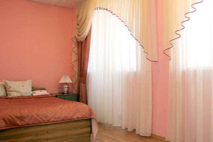 Room 42 of 68