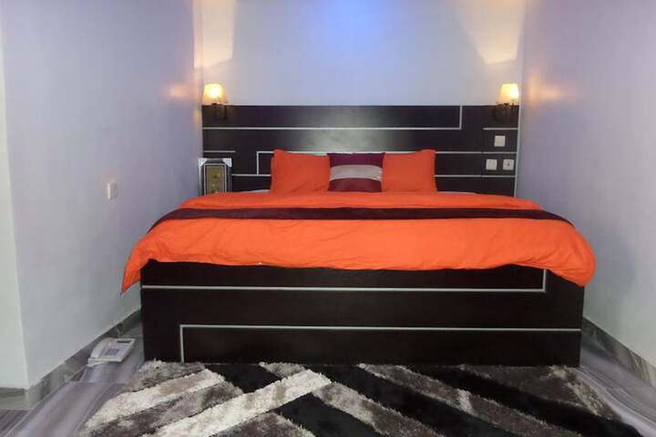 Room 14 of 35