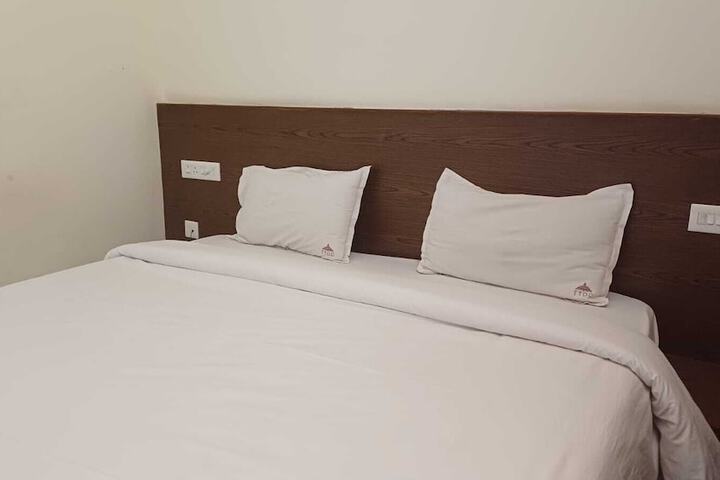 Room 6 of 95