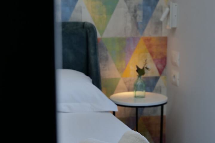 Room 15 of 46